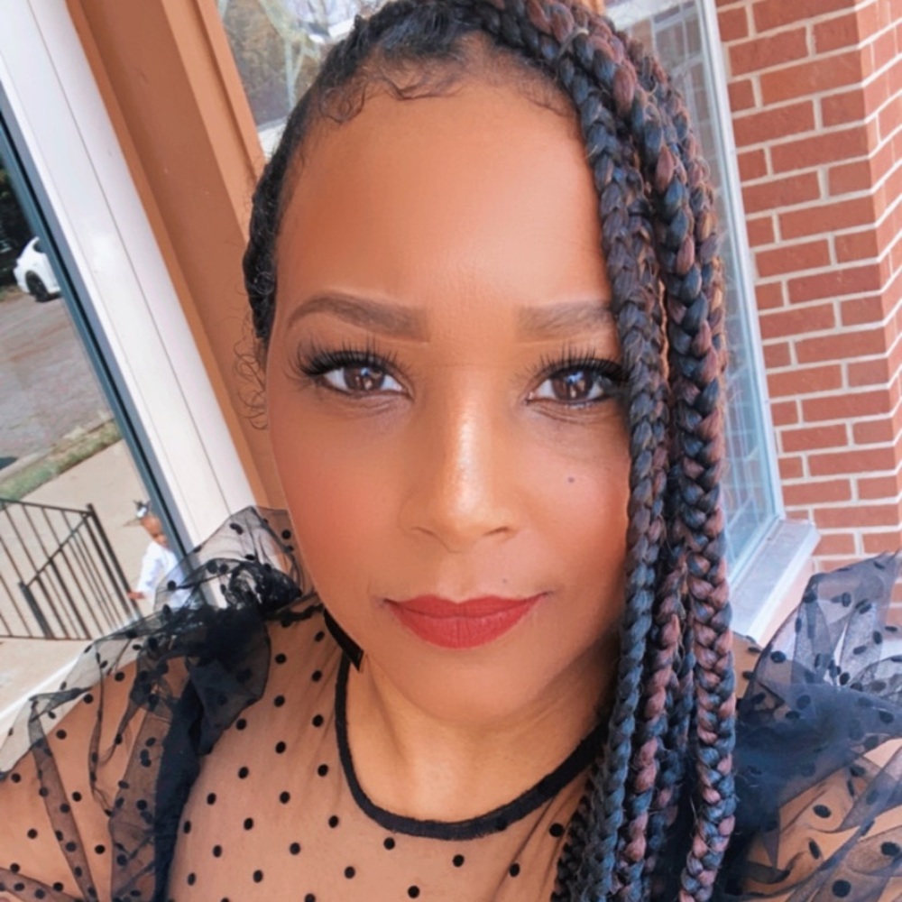 Meet your Posher, Esther